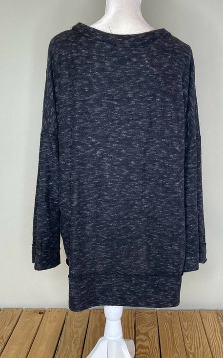 NEW Fantastic Fawn V Neck Sweater Medium Women’s Grey Pullover - Picture 2 of 7